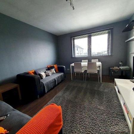 אברדין 2 Bedroom, Free Parking & Netflix Near Hospitals מראה חיצוני תמונה