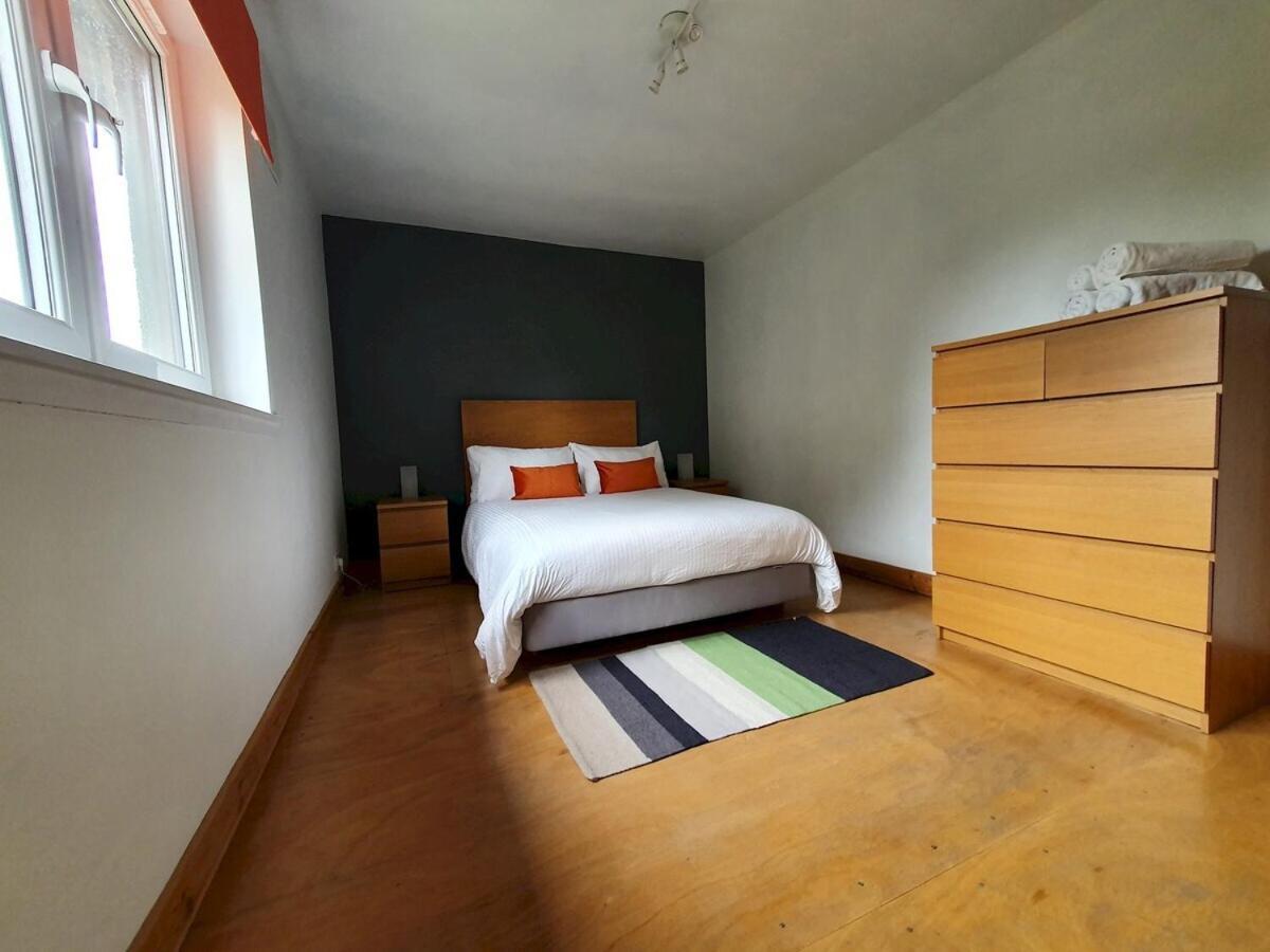 אברדין 2 Bedroom, Free Parking & Netflix Near Hospitals מראה חיצוני תמונה