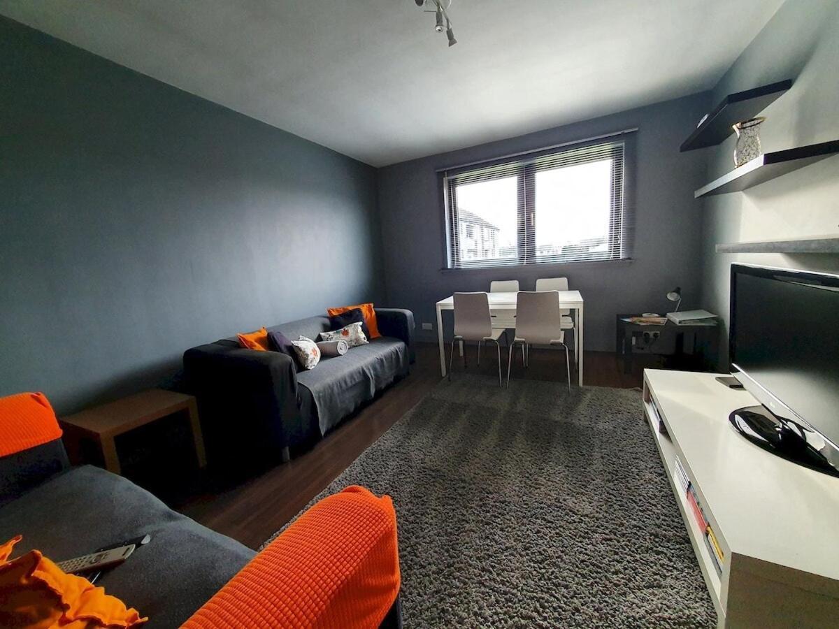 אברדין 2 Bedroom, Free Parking & Netflix Near Hospitals מראה חיצוני תמונה